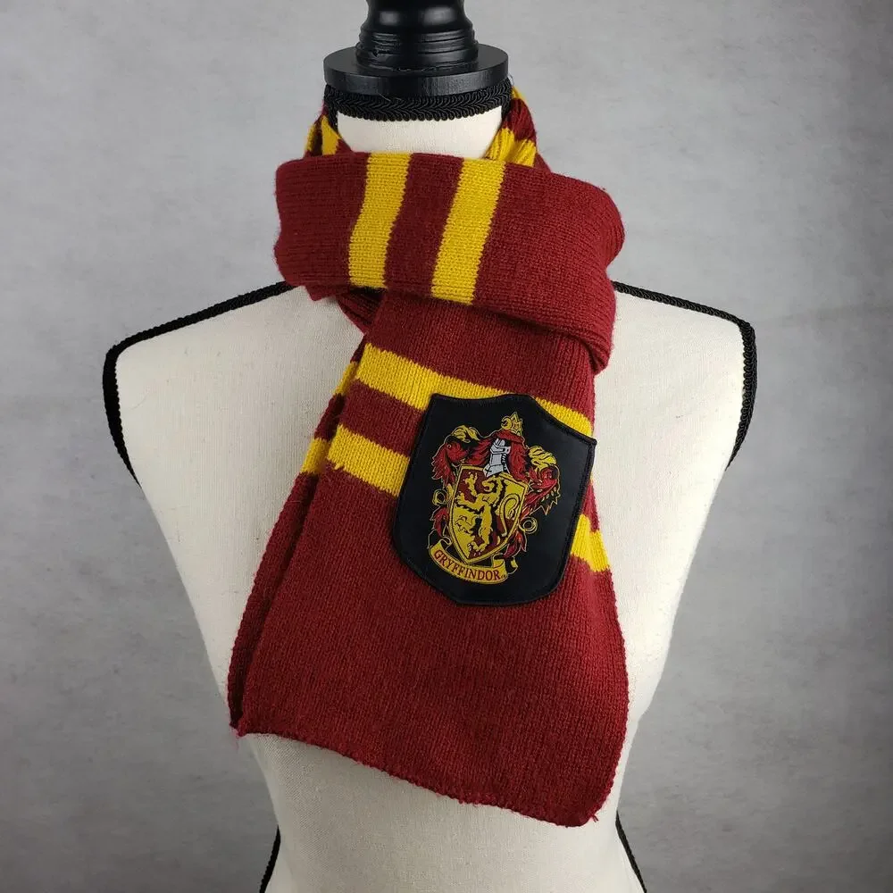 Harry Potter Gryffindor House Crest Scarf Red Gold‎ Hogwarts Quidditch Wizard